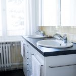 Altbaubad im neuen Style mit Zweier-Waschtisch