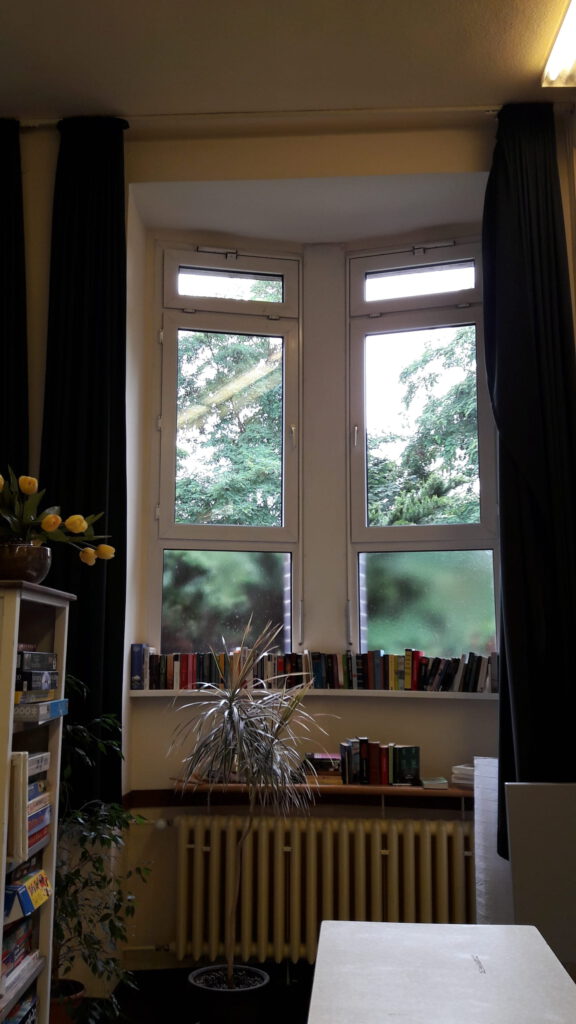 Aula Nische Detail vorher mit zufaelliger Nutzung