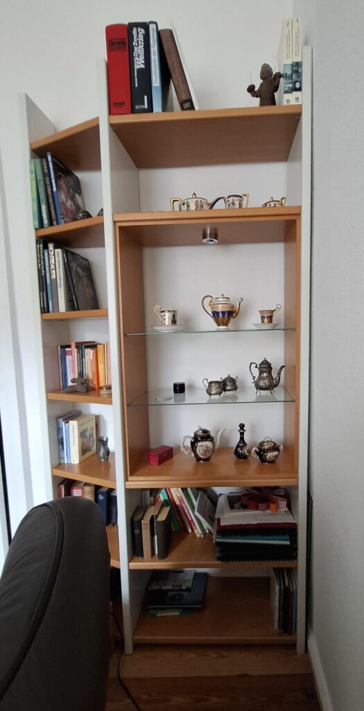 Wand-Regal-2-Deko vor Umdekoration