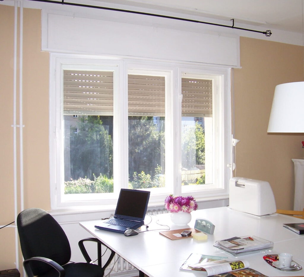 Fenster Arbeitszimmer ohne Vorhaenge