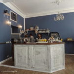 Shop Tresenbereich nach Umgestaltung mit Shaby-Chick-Verkaufs-Tresen